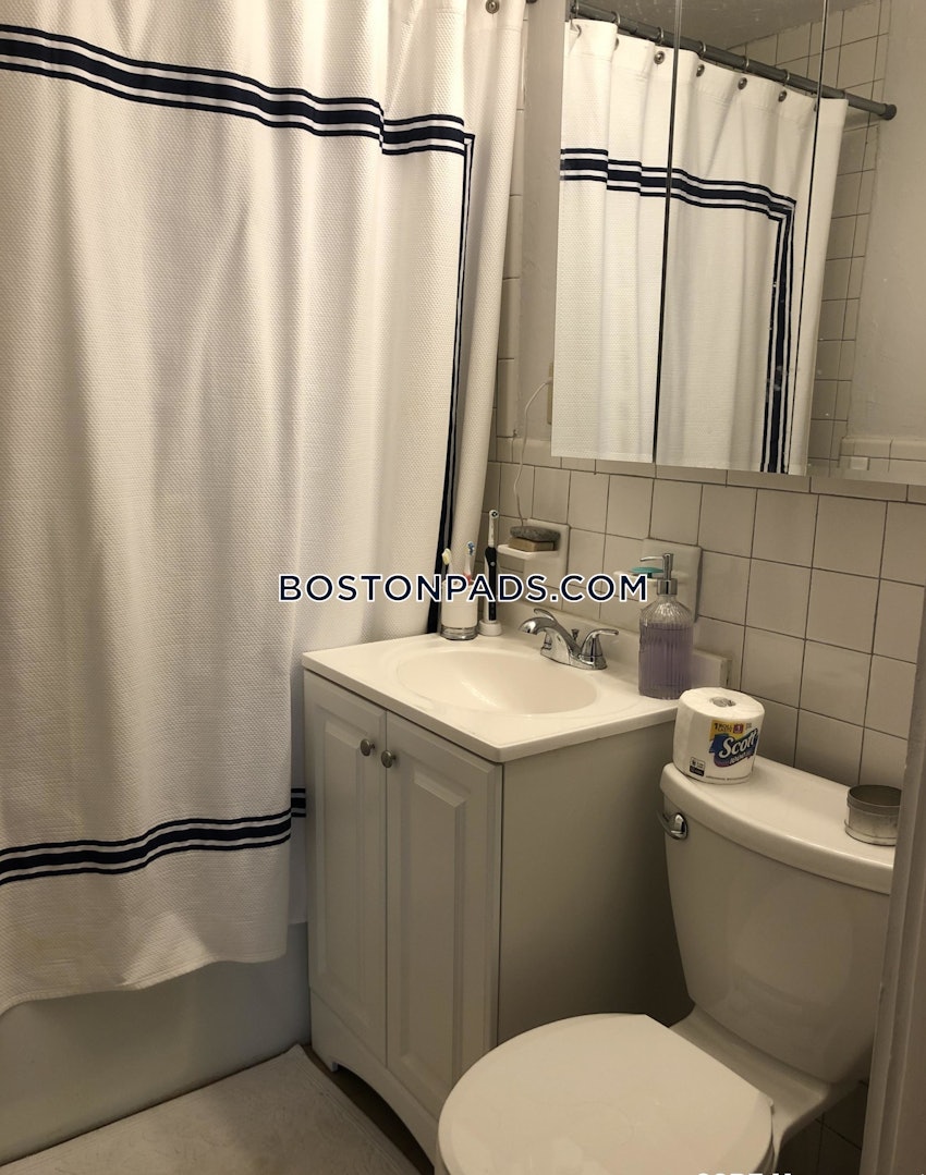 BOSTON - NORTH END - 4 Beds, 1 Bath - Image 11