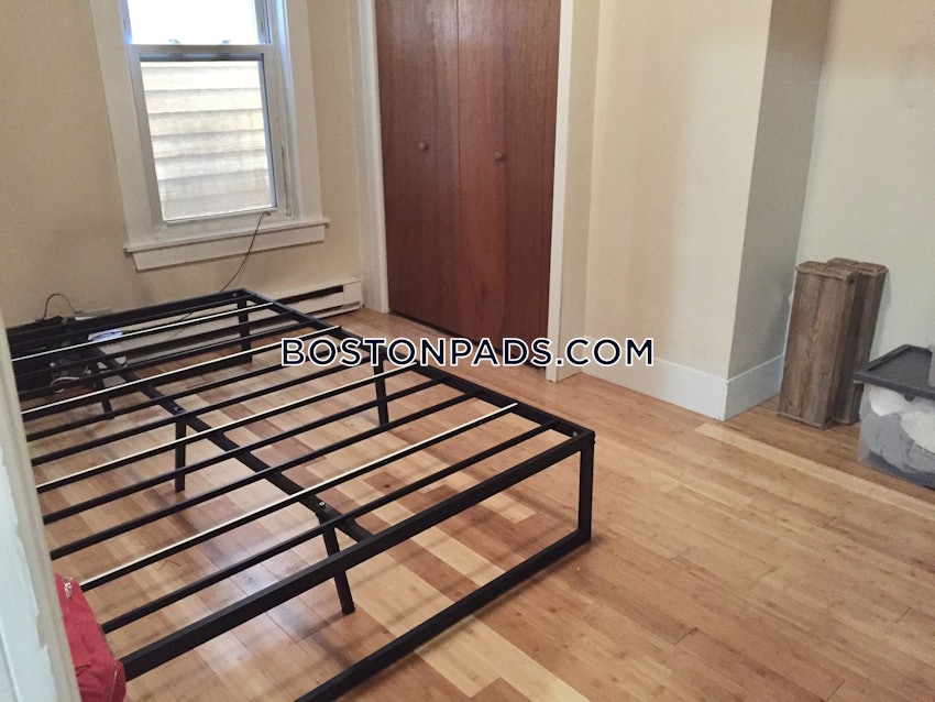 BOSTON - JAMAICA PLAIN - STONY BROOK - 3 Beds, 1 Bath - Image 9