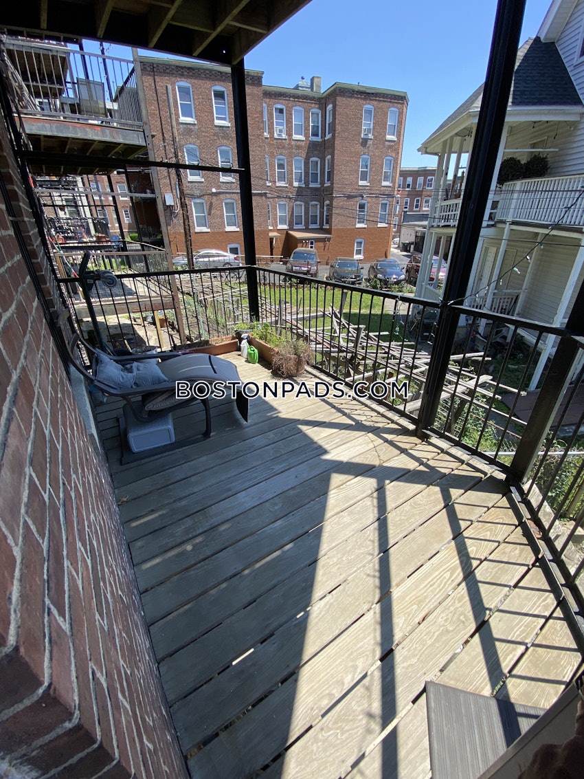 BOSTON - ALLSTON - 3 Beds, 1.5 Baths - Image 2