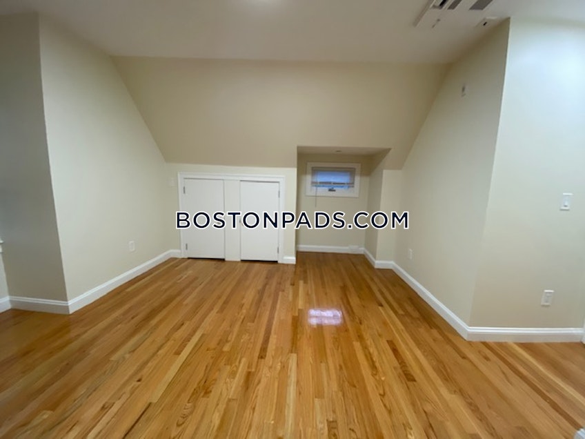 Brookline - $5,900+ /month