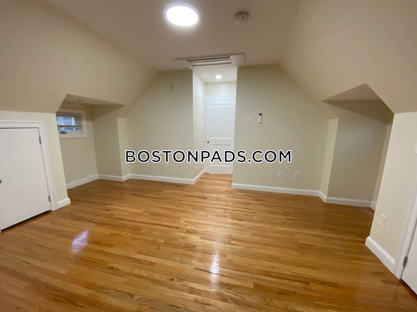 Brookline - $5,900+ /month