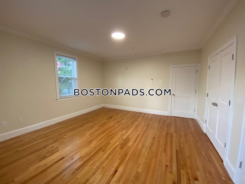 Brookline - $5,900+ /month