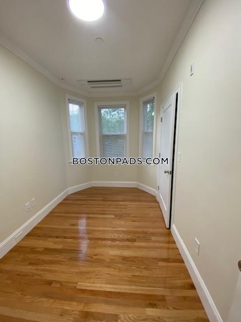 Brookline - $5,900+ /month
