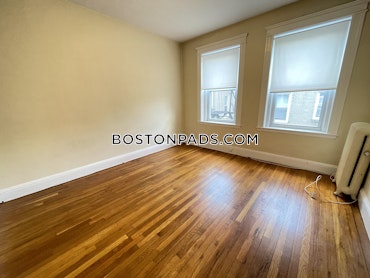 Boston - 0 Beds, 1 Baths