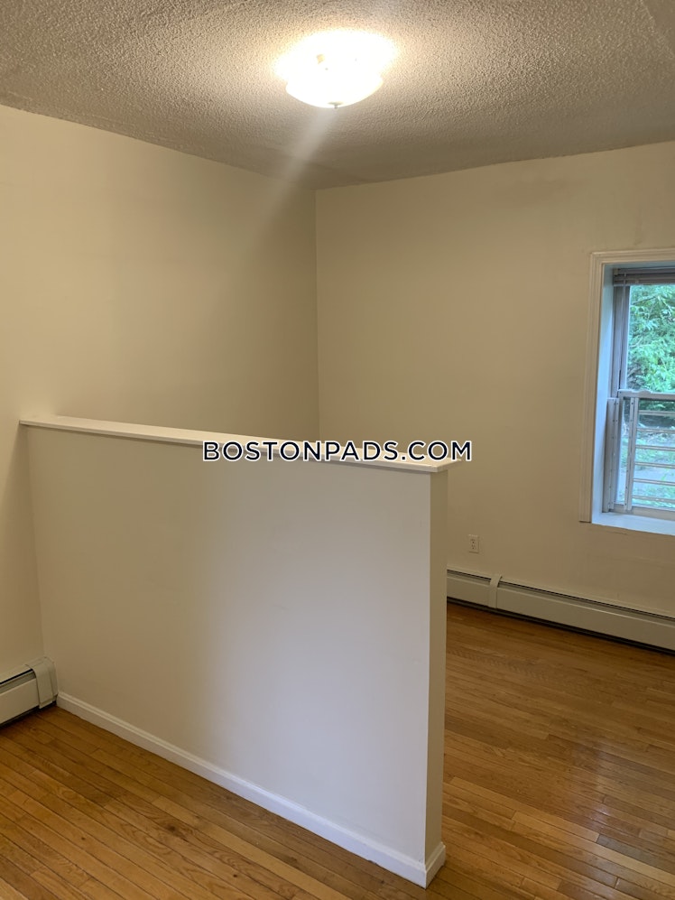 Wait St., Roxbury Crossing