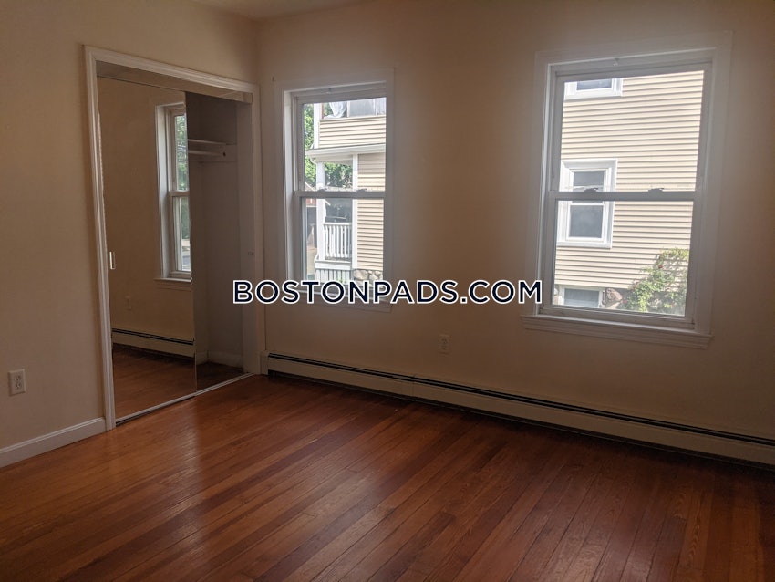 WALTHAM - 2 Beds, 2 Baths - Image 9