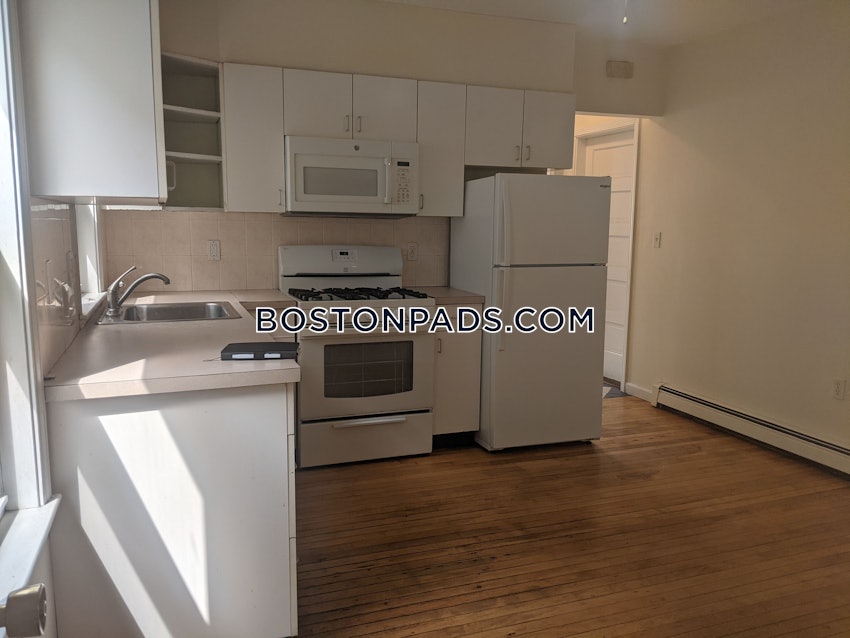 WALTHAM - 2 Beds, 2 Baths - Image 1