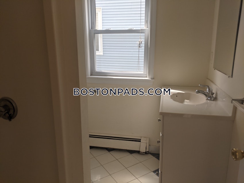 WALTHAM - 2 Beds, 2 Baths - Image 13