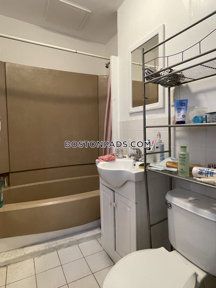 sewall St., Roxbury Crossing