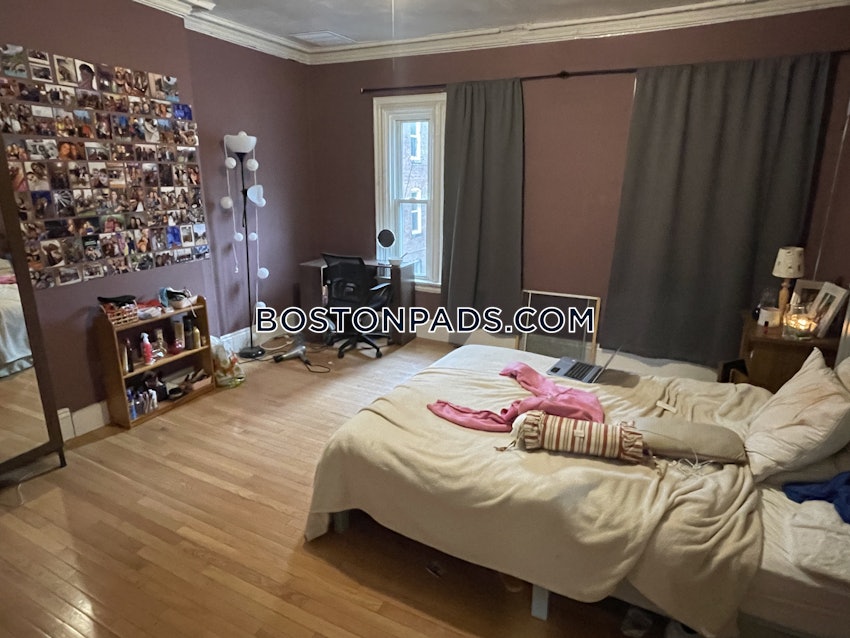 BOSTON - MISSION HILL - 3 Beds, 2 Baths - Image 18