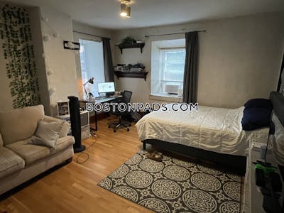Mission Hill 3 Beds 2 Baths Boston - $4,985 No Fee