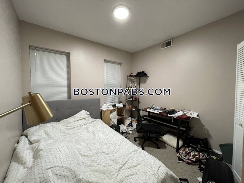 BOSTON - NORTHEASTERN/SYMPHONY - 3 Beds, 1 Bath - Image 3