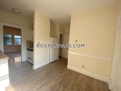 Brookline 3 Bed 1 Bath BROOKLINE- COOLIDGE CORNER $3,900  Coolidge Corner - $4,500 No Fee