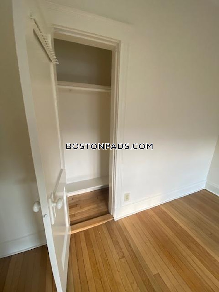 Alton Place, Brookline