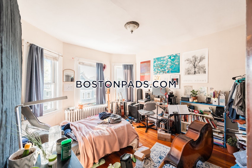 BOSTON - JAMAICA PLAIN - FOREST HILLS - 4 Beds, 1 Bath - Image 1