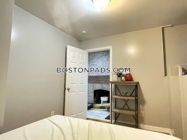 Boston - 3 Beds, 1 Baths