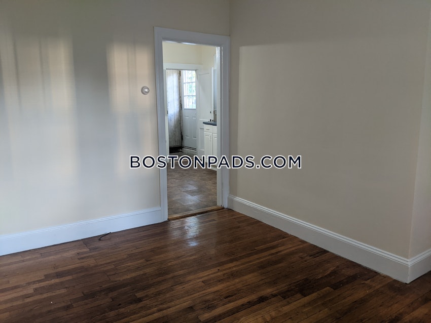 QUINCY - QUINCY POINT - 1 Bed, 1 Bath - Image 3