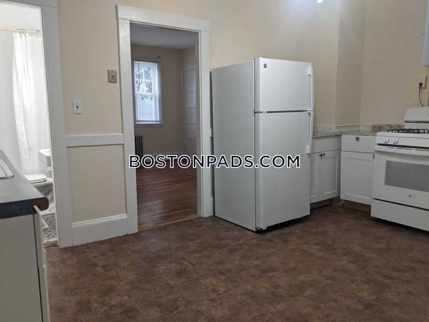 QUINCY - QUINCY POINT - 1 Bed, 1 Bath - Image 4