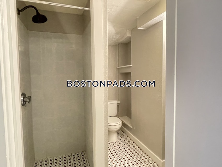 BOSTON - BEACON HILL - 1 Bed, 1 Bath - Image 3