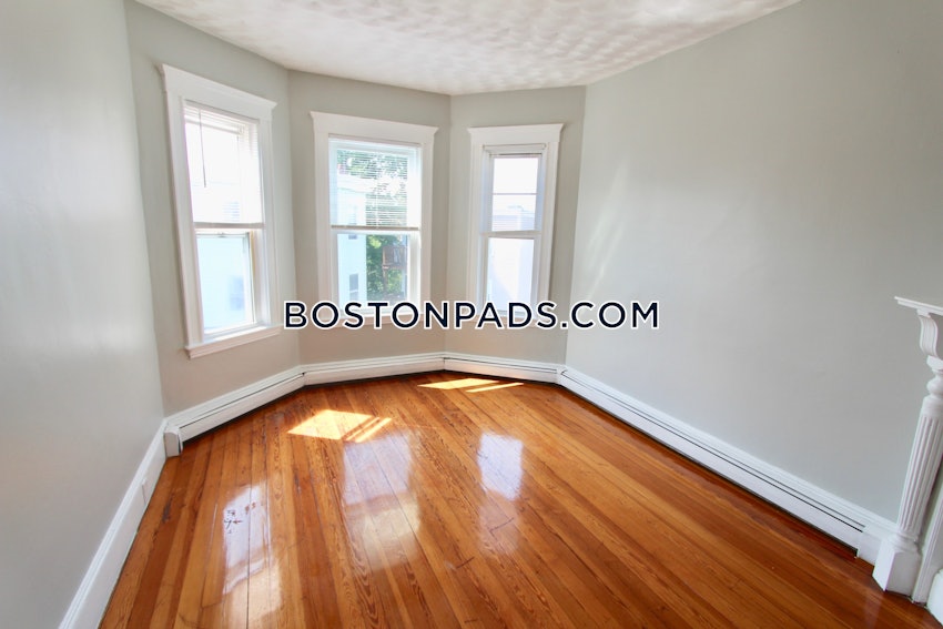 BOSTON - DORCHESTER - UPHAMS CORNER - 4 Beds, 2 Baths - Image 5