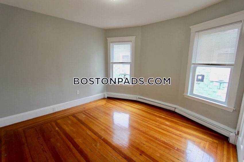 BOSTON - DORCHESTER - UPHAMS CORNER - 4 Beds, 2 Baths - Image 2