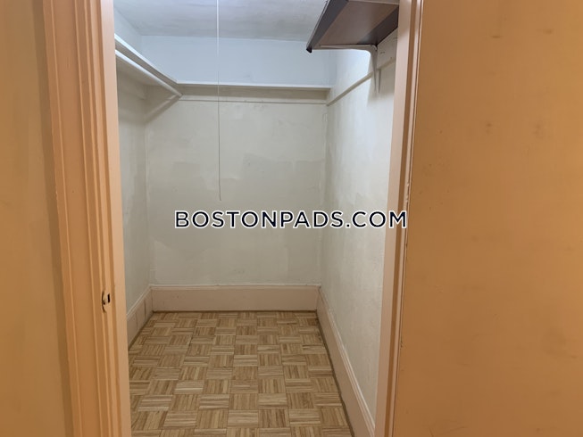Boston - $2,100+ /mo