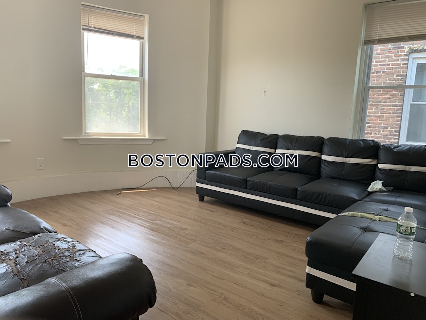 BOSTON - ALLSTON - 4 Beds, 2 Baths - Image 10