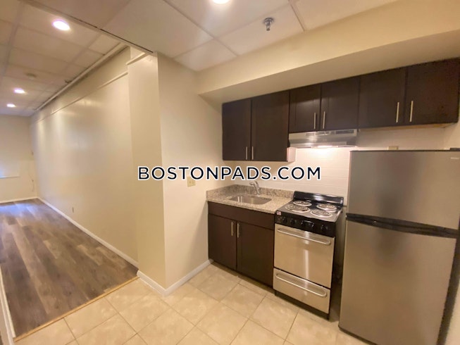Boston - $2,600+ /mo