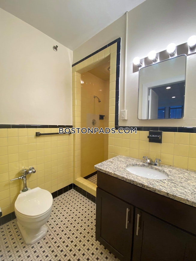 Boston - $2,600+ /mo