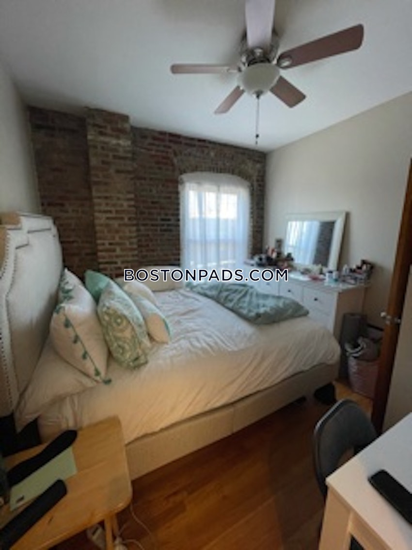 BOSTON - NORTH END - 4 Beds, 2 Baths - Image 3
