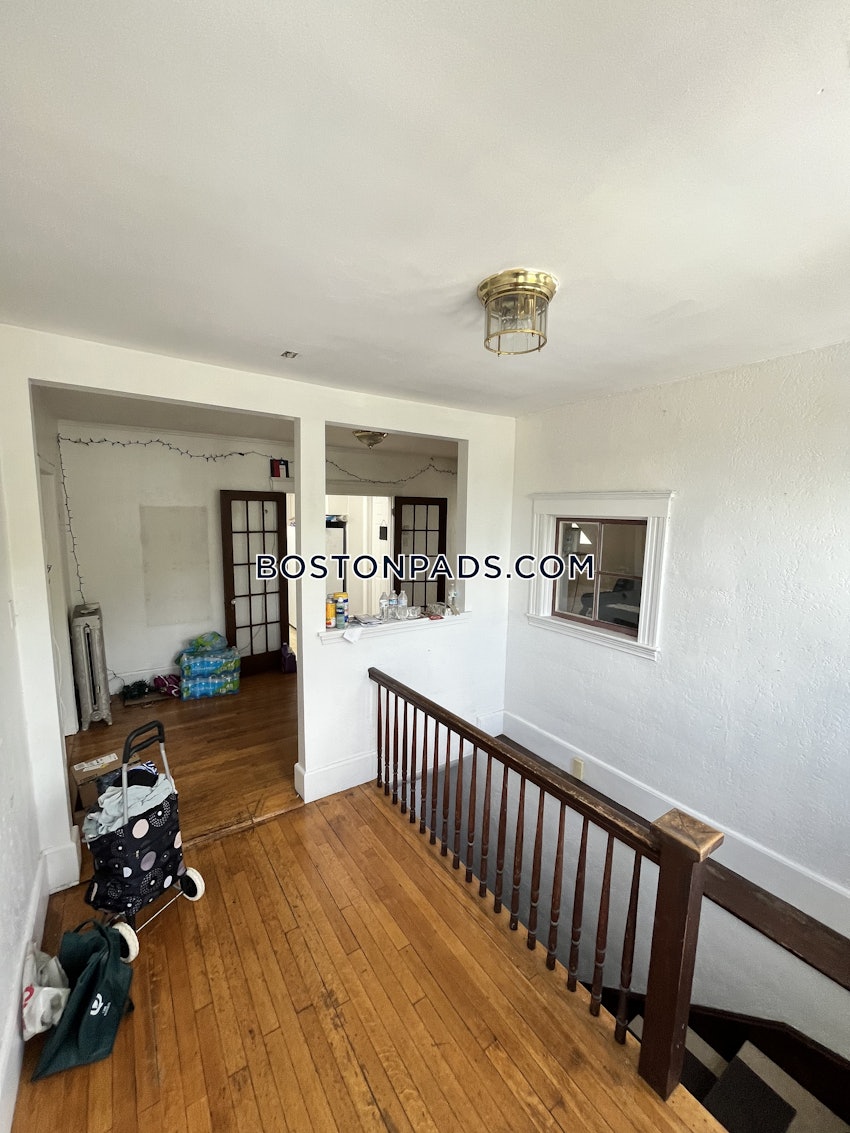 BOSTON - BRIGHTON - CLEVELAND CIRCLE - 3 Beds, 1.5 Baths - Image 39