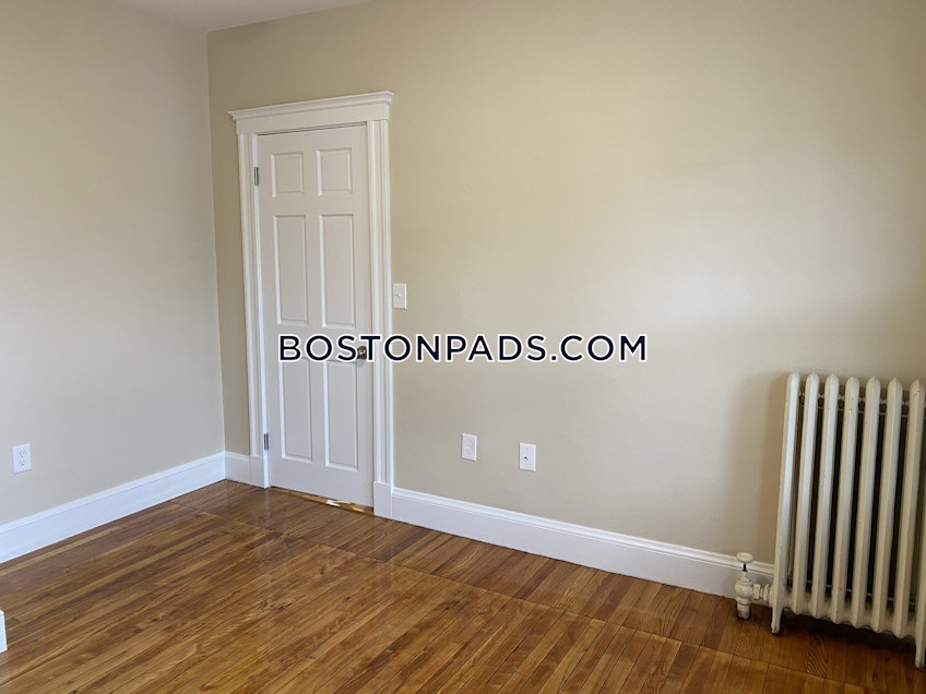 Medford - $6,775+ /month