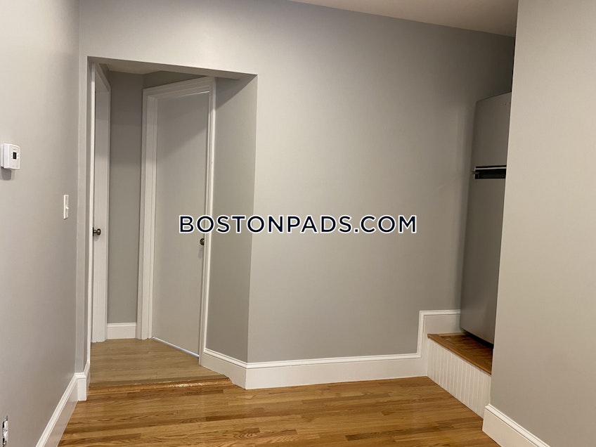 Medford - $6,775+ /month