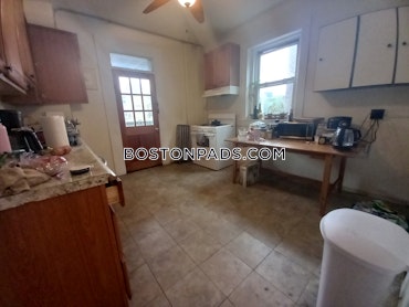 Boston - 4 Beds, 1 Baths