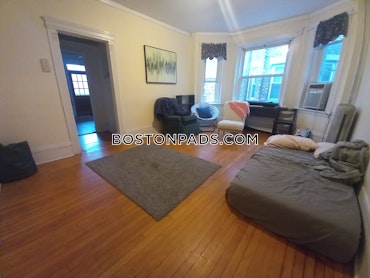 Boston - 4 Beds, 1 Baths