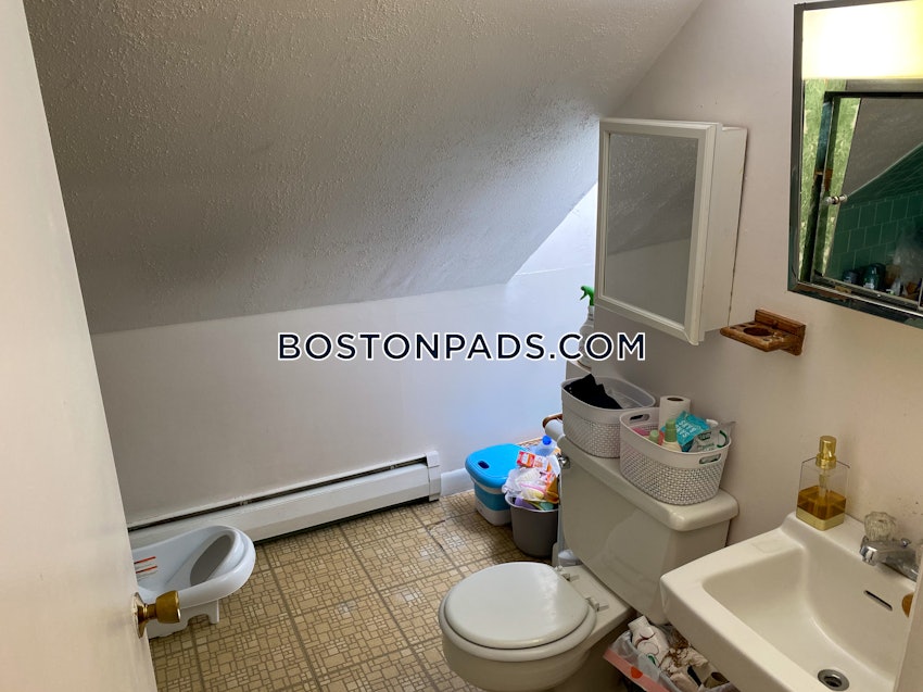 MEDFORD - MEDFORD SQUARE - 1 Bed, 1 Bath - Image 9