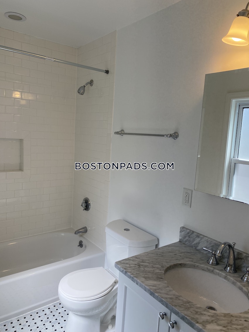 CAMBRIDGE - HARVARD SQUARE - 3 Beds, 2 Baths - Image 25