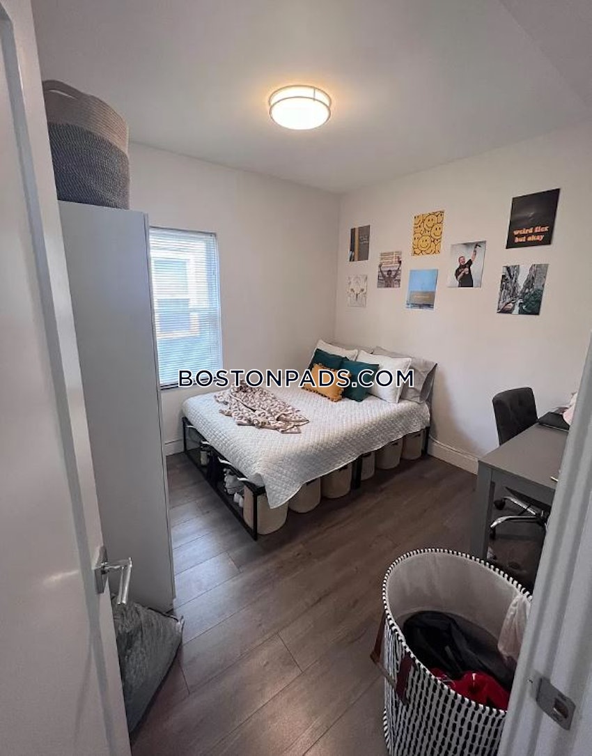 BOSTON - SOUTH BOSTON - ANDREW SQUARE - 4 Beds, 1 Bath - Image 9