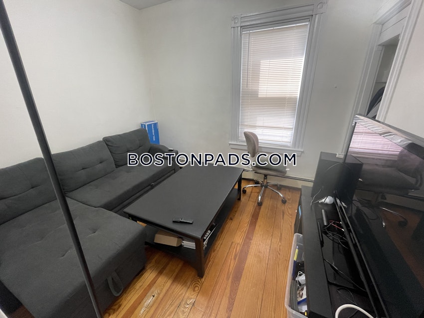 CAMBRIDGE - CENTRAL SQUARE/CAMBRIDGEPORT - 3 Beds, 2 Baths - Image 5