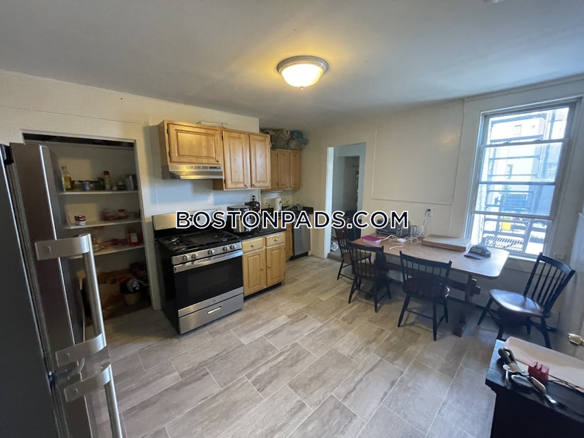 BOSTON - SOUTH BOSTON - ANDREW SQUARE - 3 Beds, 1 Bath - Image 9