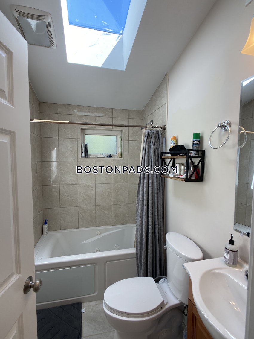 SOMERVILLE - MAGOUN/BALL SQUARE - 3 Beds, 3 Baths - Image 30