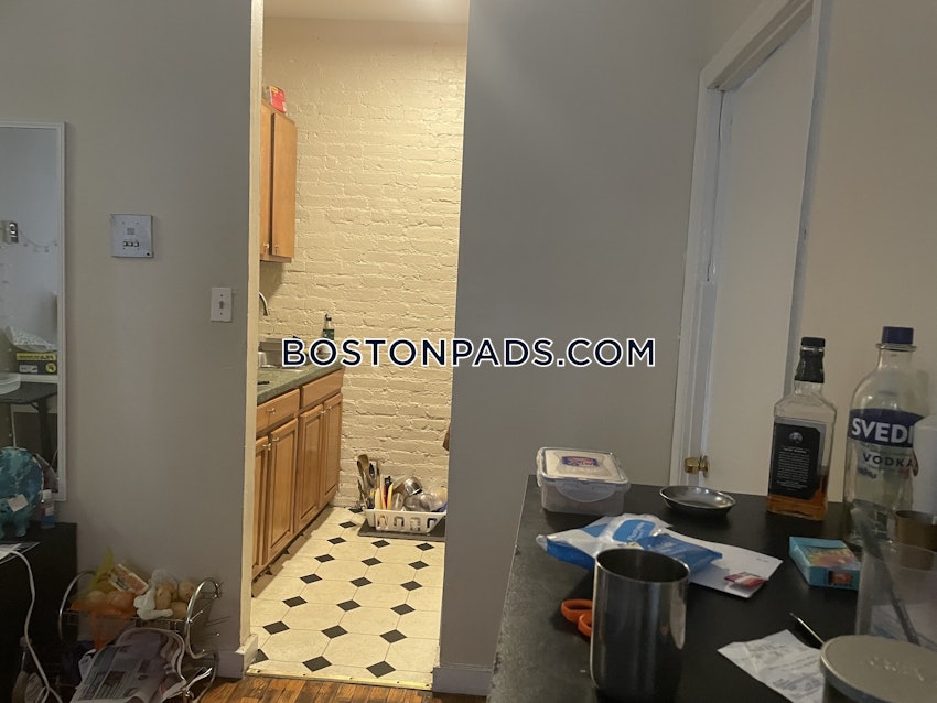 BOSTON - MISSION HILL - 2 Beds, 1 Bath - Image 3