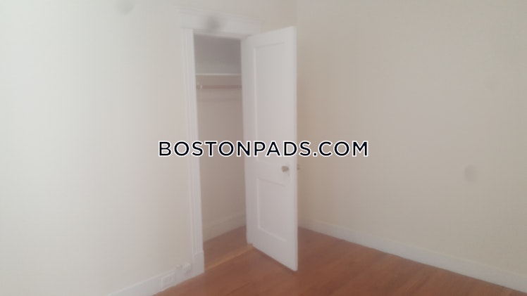 Commonwealth Ave., Brookline