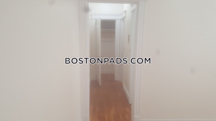 Commonwealth Ave., Brookline