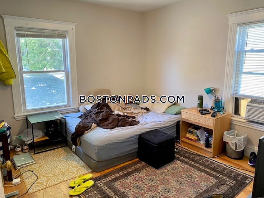 BOSTON - BRIGHTON - OAK SQUARE - 4 Beds, 2 Baths - Image 4