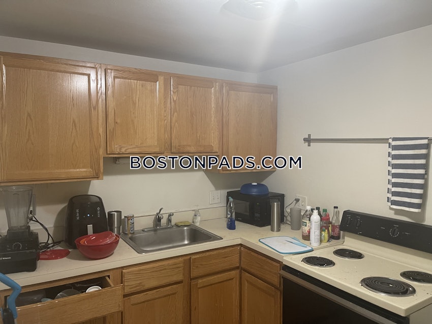 BROOKLINE - BEACONSFIELD - 2 Beds, 1 Bath - Image 1