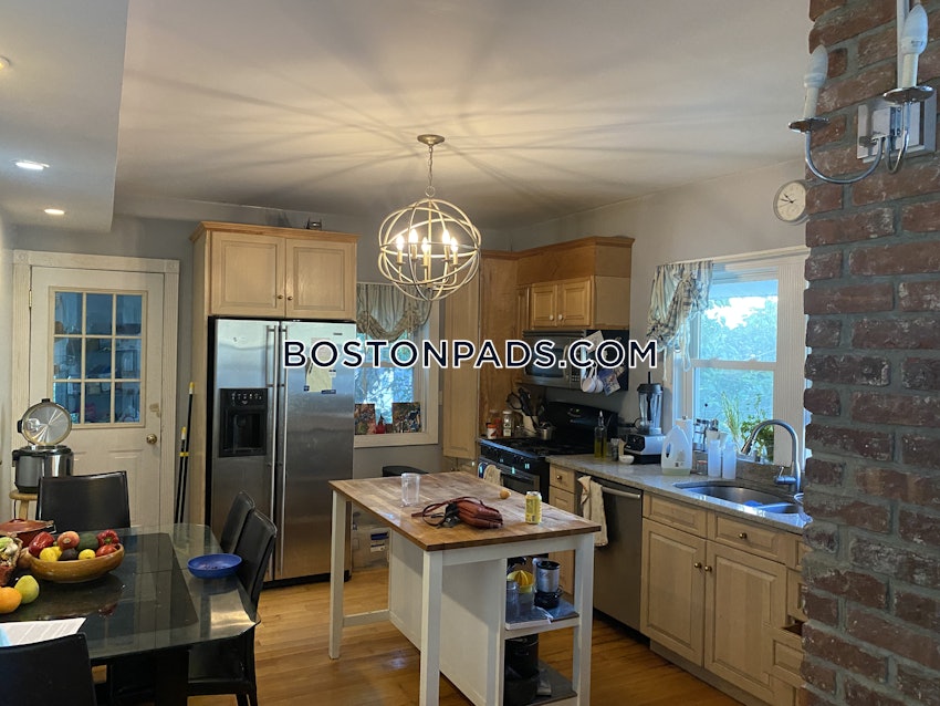 BOSTON - LOWER ALLSTON - 4 Beds, 2.5 Baths - Image 1