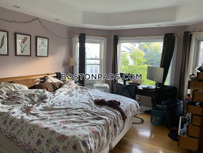 BOSTON - LOWER ALLSTON - 4 Beds, 2.5 Baths - Image 11