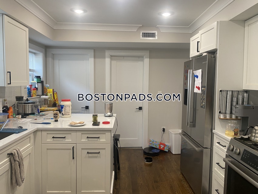 BOSTON - ALLSTON - 3 Beds, 2 Baths - Image 10