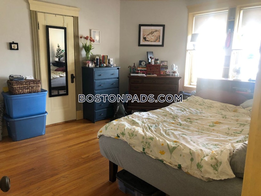 MALDEN - 1 Bed, 1 Bath - Image 5